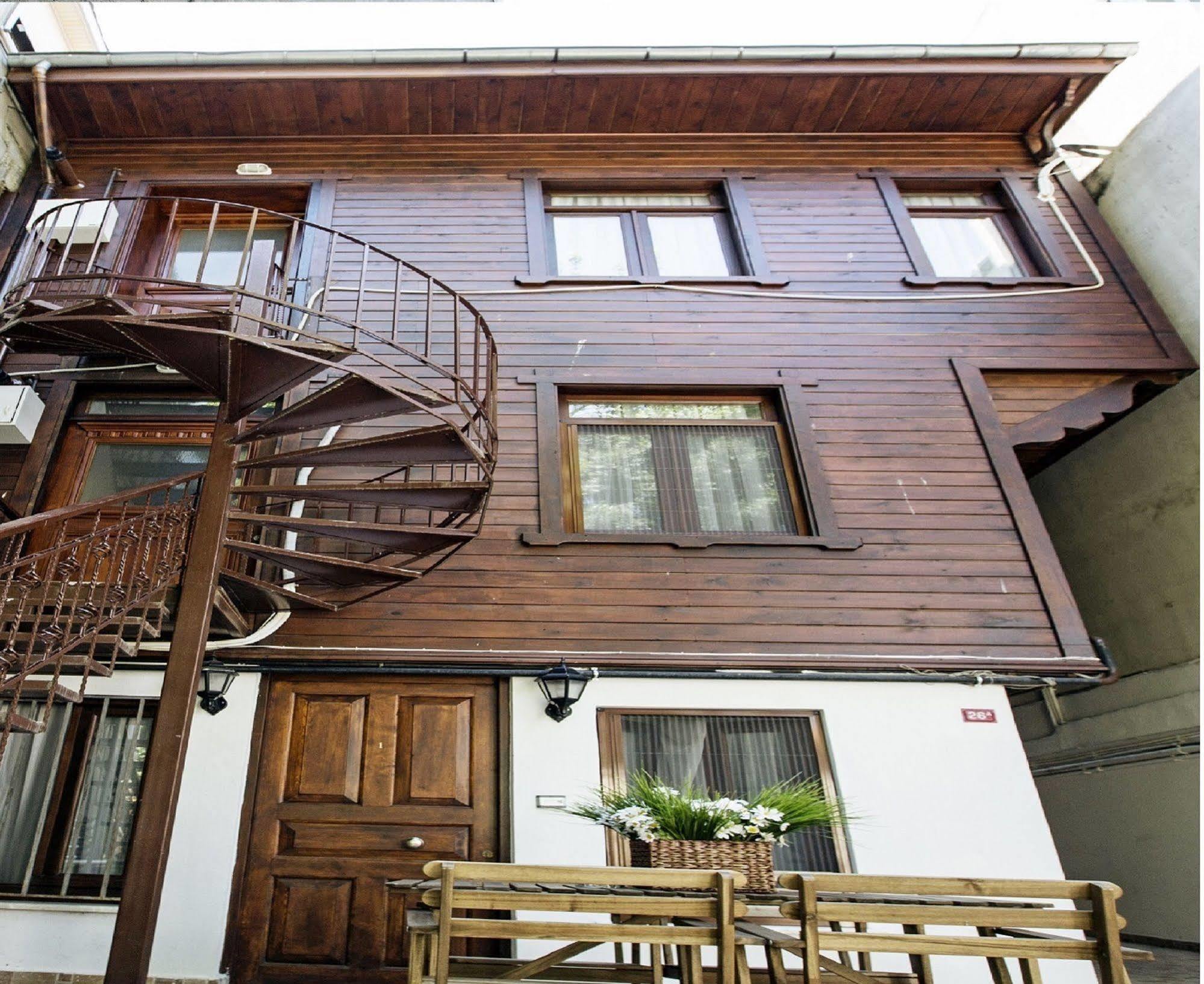 Buyukada Apart Hotel - Sehbal Adalar Bagian luar foto