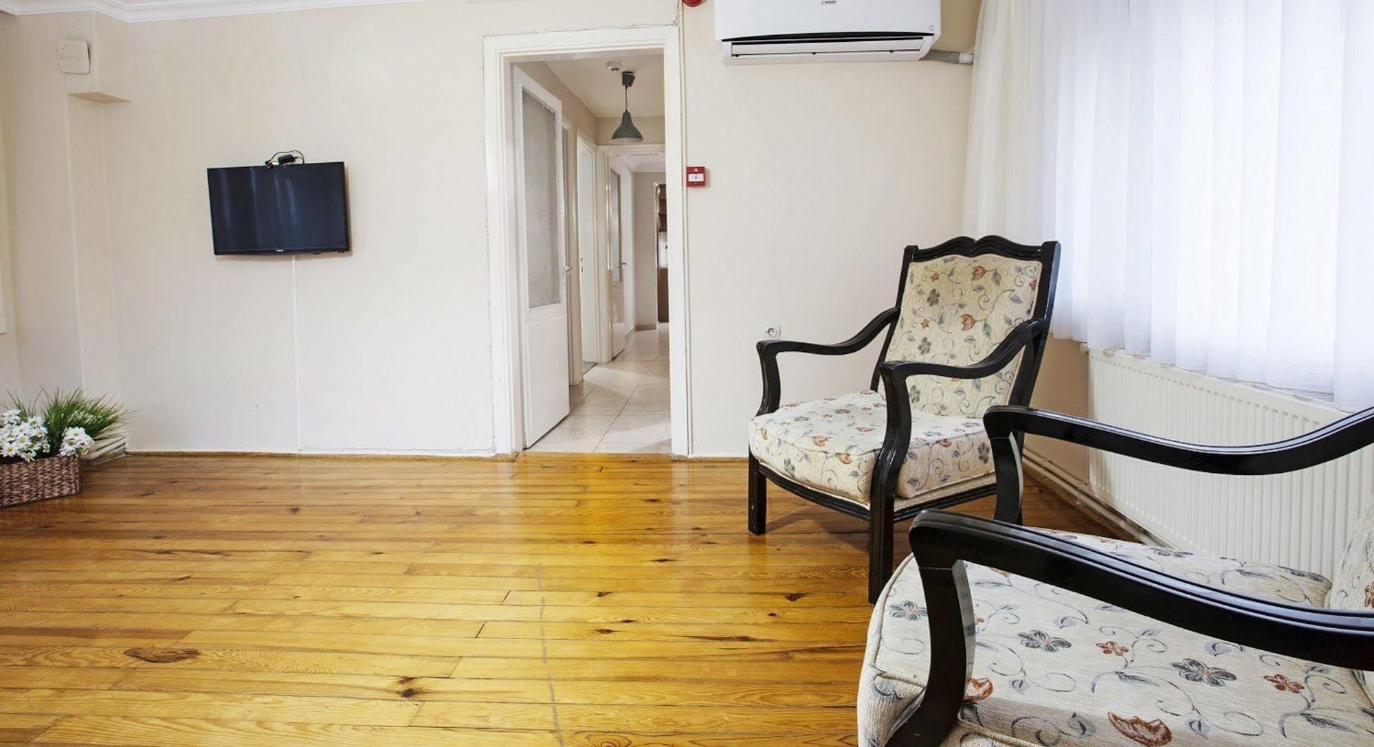 Buyukada Apart Hotel - Sehbal Adalar Bagian luar foto